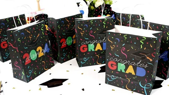 Wholesale Gift Black White Shopping Kraft Packing Paper Bags with Handle